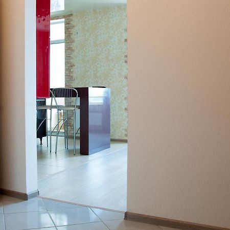 Apartment On Bogatyrskaya 6A كييف المظهر الخارجي الصورة