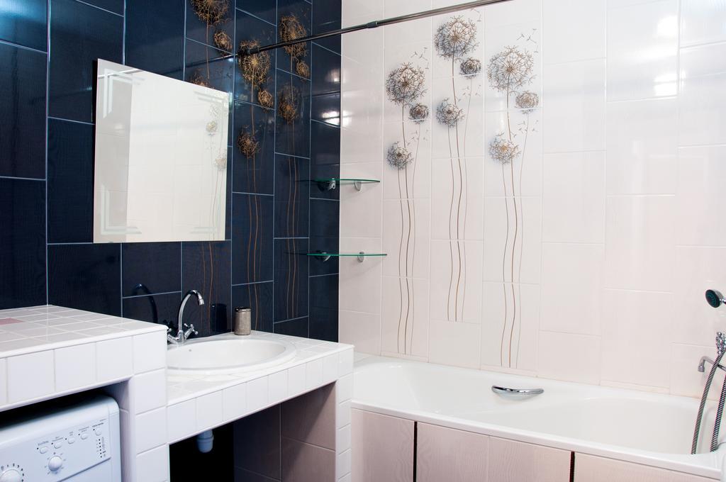 Apartment On Bogatyrskaya 6A كييف المظهر الخارجي الصورة
